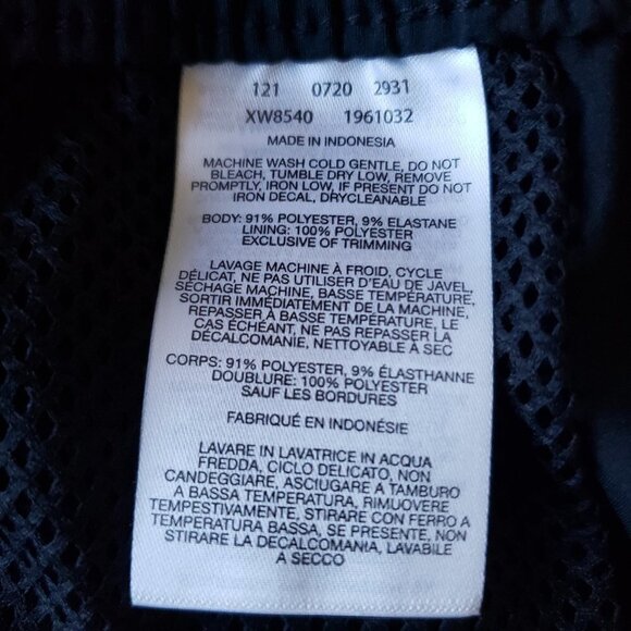 NWT - Columbia Women's Plus Stretch Black Shorts - Size 3X - Picture 2 of 6